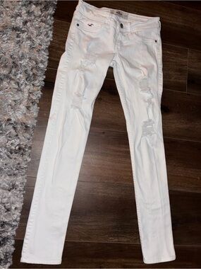 Hollister White Ripped Skinny Jeans - Women's Size 3
